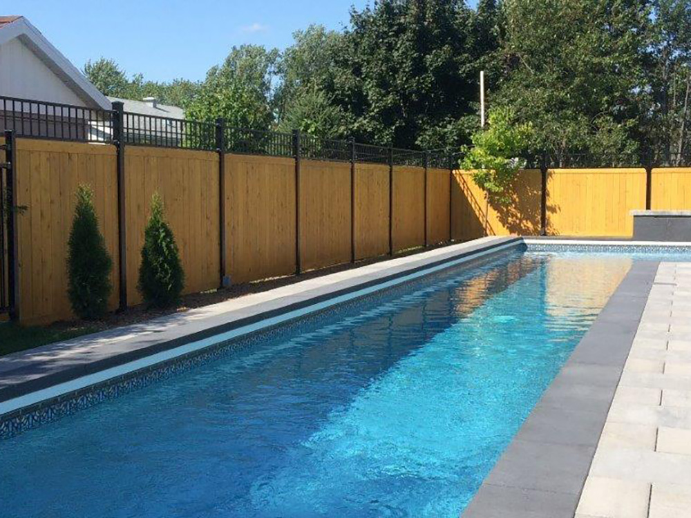 Pool fence privacy fence Donnacona
