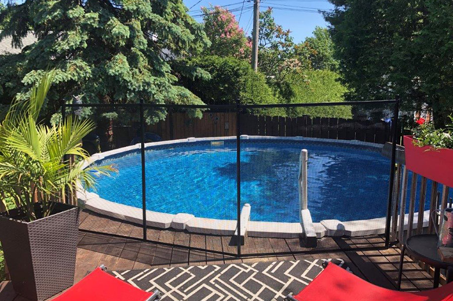 Pool fence privacy fence Beaupré